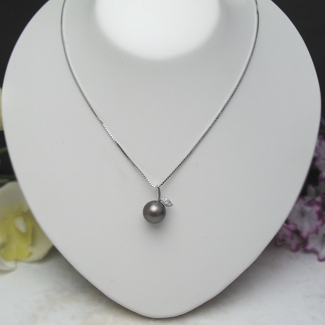 黒蝶真珠 9.3ミリSVリンゴちゃんペンダント - 画像 (2)