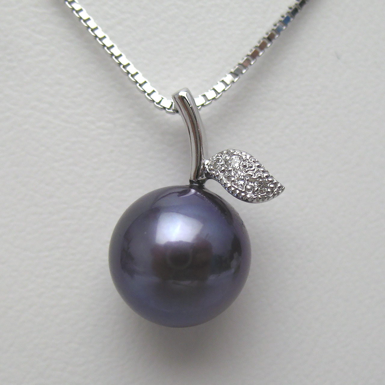 淡水真珠 トッピン9.5ミリPt900リンゴちゃんペンダント - 画像 (3)