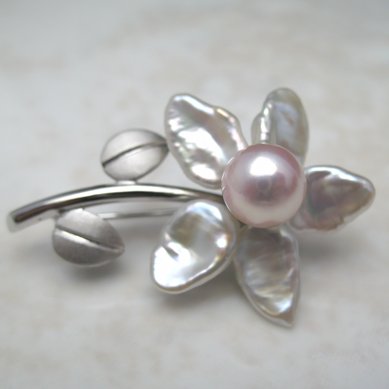 『TimelessFlower 花一輪 』ブローチ兼ペンダント - 画像 (2)