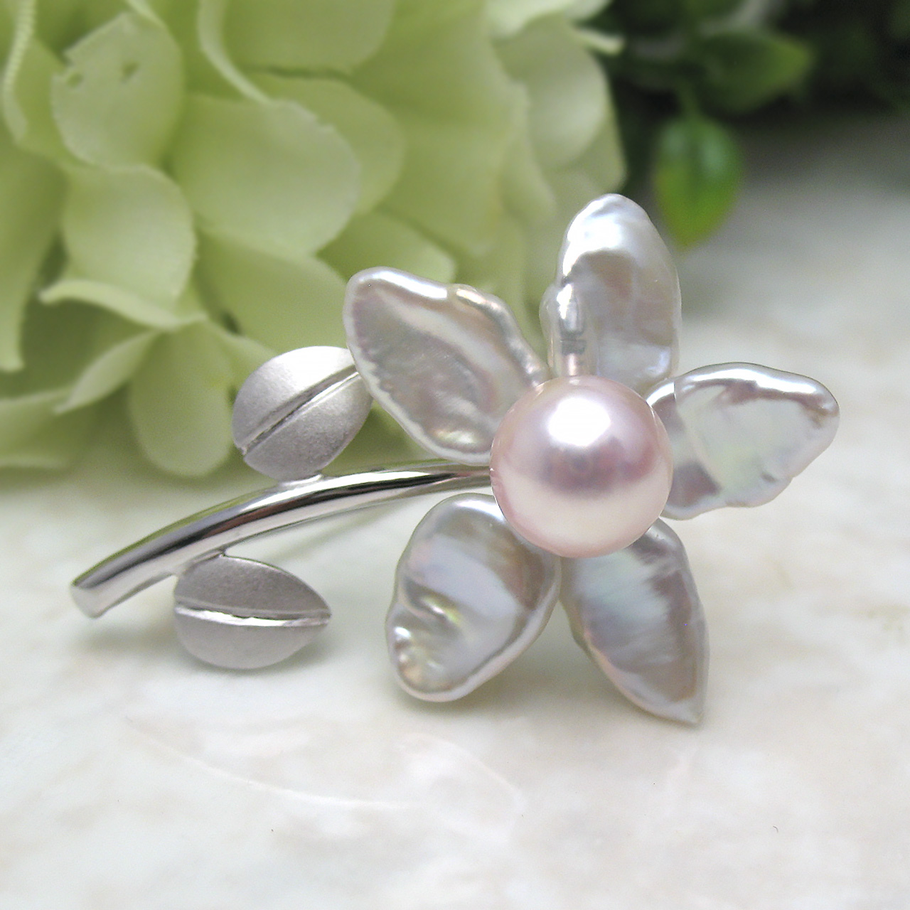 『TimelessFlower 花一輪 』ブローチ兼ペンダント